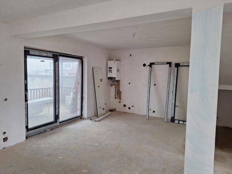 Casa P+M semifinisata, 140 mp, teren 500 mp Santandrei, str. Nordului - 8