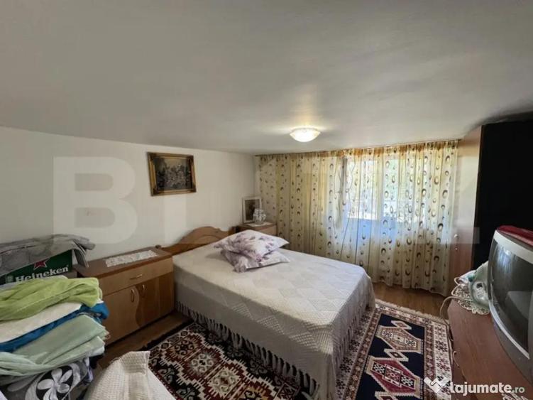 Casa plan parter cu 4 camere, 160 mp si 13000 mp teren, zona - 7