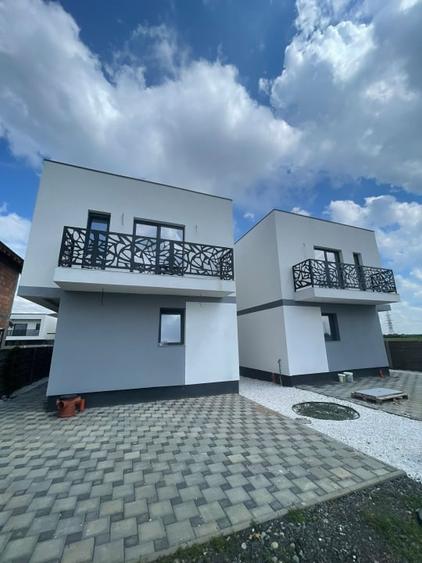 Duplex despartit prin camera tehnica - 2