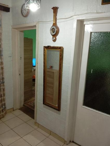 Apartament decomandat, zona centrala, parter , curat, zona lini?tita. - 2
