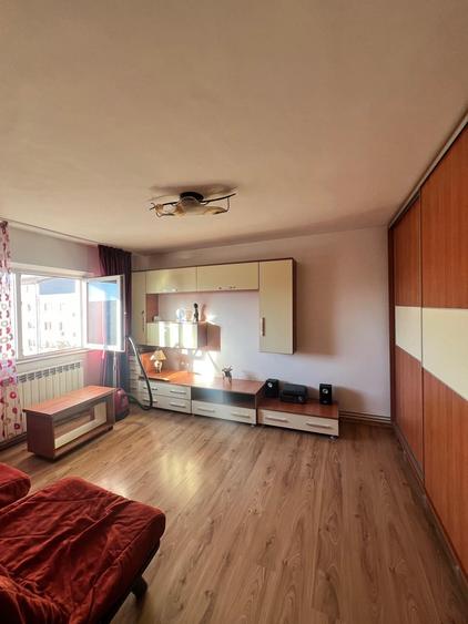 3 camere Decomandat stradal,Gaze-inel || - 3