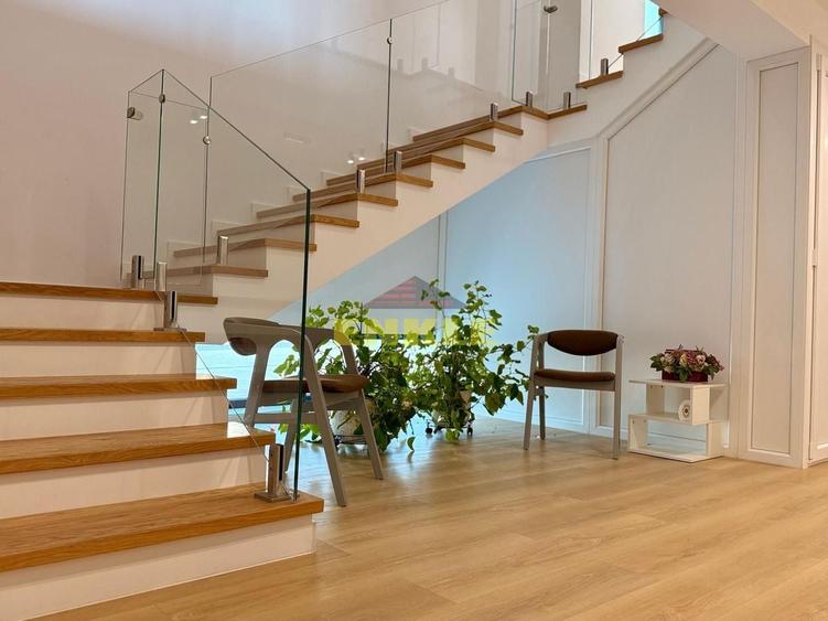 Apartament de lux, 5 minute de Botoșani, 109 mp utili+terasă si curte - 1
