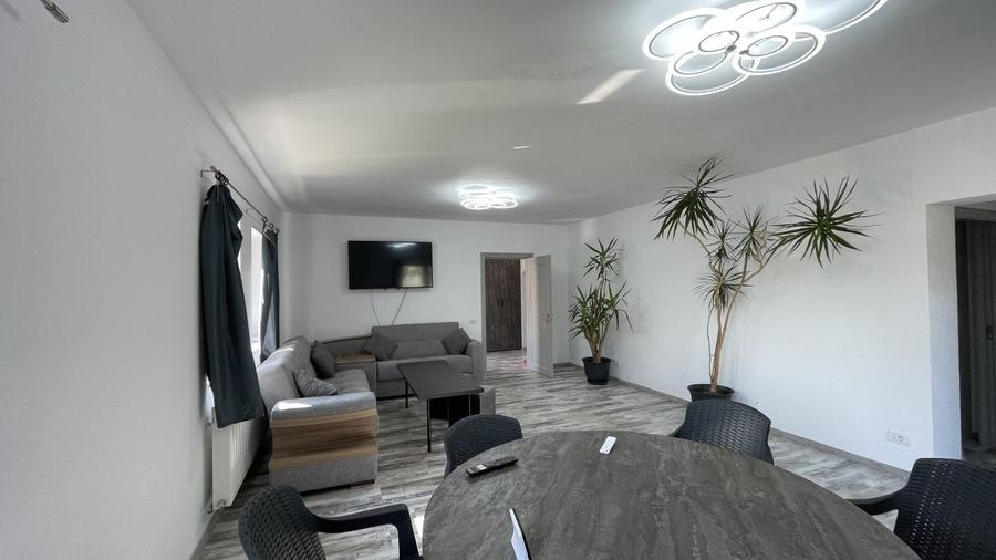 Vila Laguna Albastra  complet mobilata cu garaj - 12