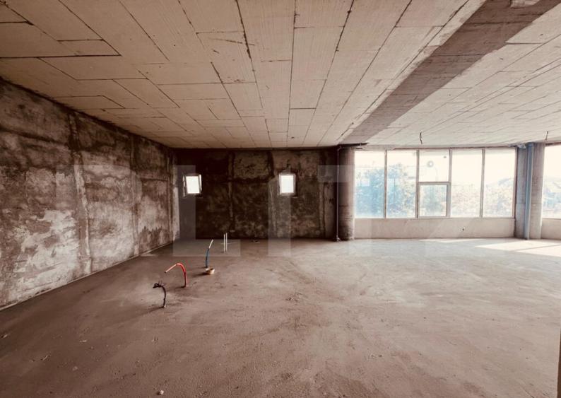 Spatiu comercial, 200 mp, open space - 1