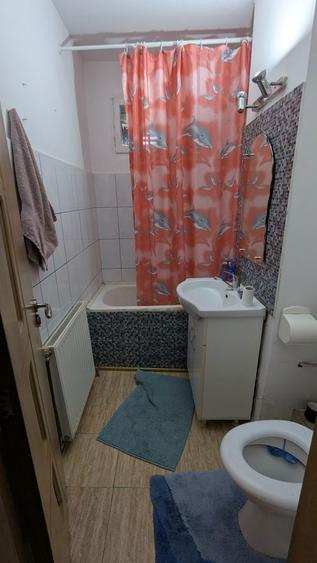 Vand apartament 2 camere Florilor 1 - 6