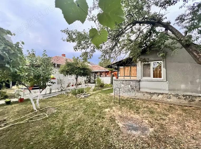 Cauti locatia perfecta . - 7