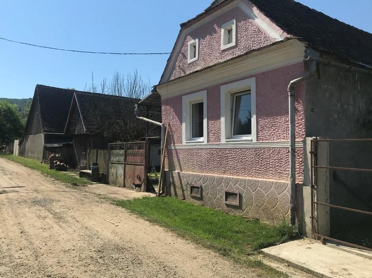 Casa de vanzare / Gästehaus mit großem Grundstück für Selbstversorgung - 1