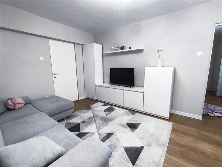 Apartament 2 camere, renovat, luminos, LA CHEIE, la 5 min de Centru - 2
