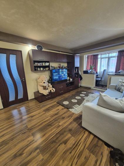 Vand apartament 2 camere, 42 mp, Craiovita Noua - 1