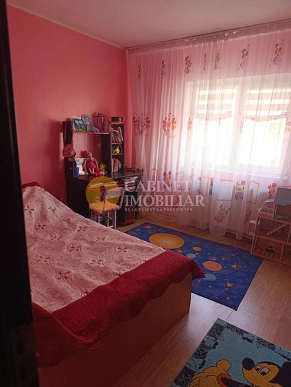 3 camere, decomandat, et. 2/4,  Gradinari,  bloc'80! - 8