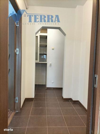 Garsoniera spatioasa si luminoasa de inchiriat - Mioveni. - 2