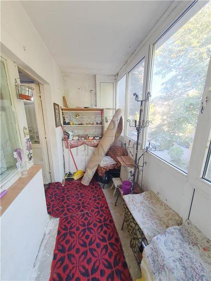 Garsonieră decomandată, mobilată în Soarelui