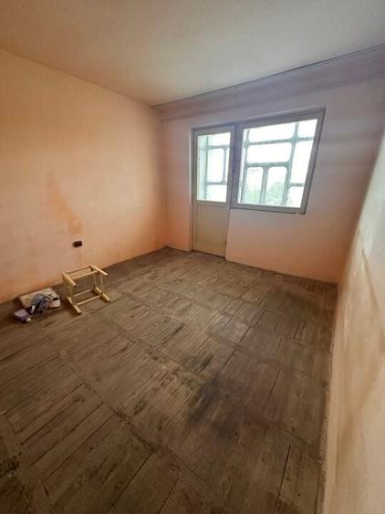 APARTAMENT 3 CAMERE - ROSIORII DE VEDE - - 11