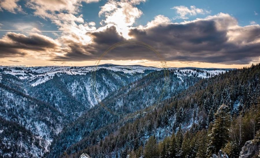 Teren extravilan, 4130mp, cu parau, la 500m de Primaria Marisel - 3