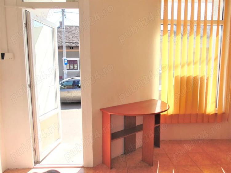 De inchiriat spatiu comercial(birou), 30 mp, stradal - 3