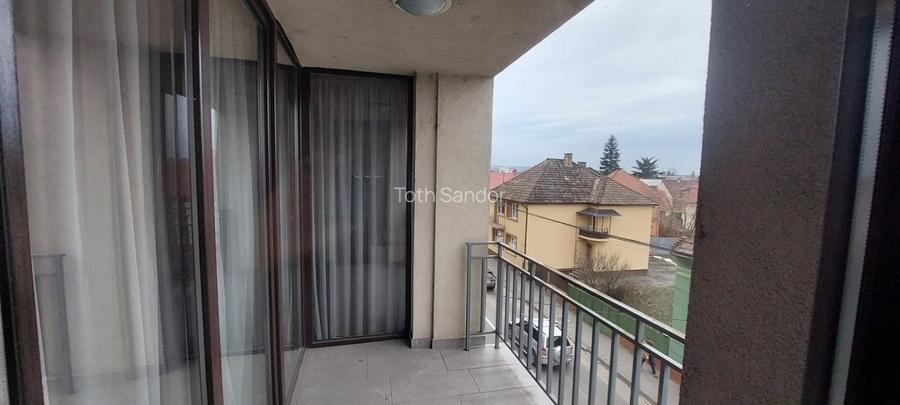 Apartament cu 2 camere decomandat, mobilat în Ultracentral