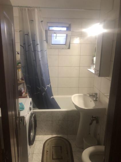 Apartament cu 3 camere + 2 grupe sanitare - 2