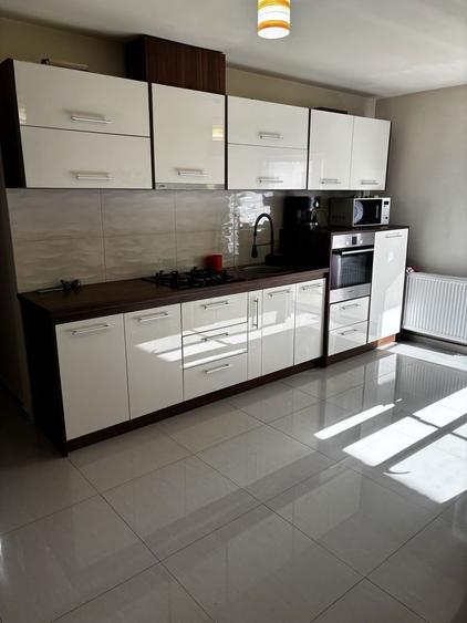 Inchiriez apartament cu 3 camere - 6