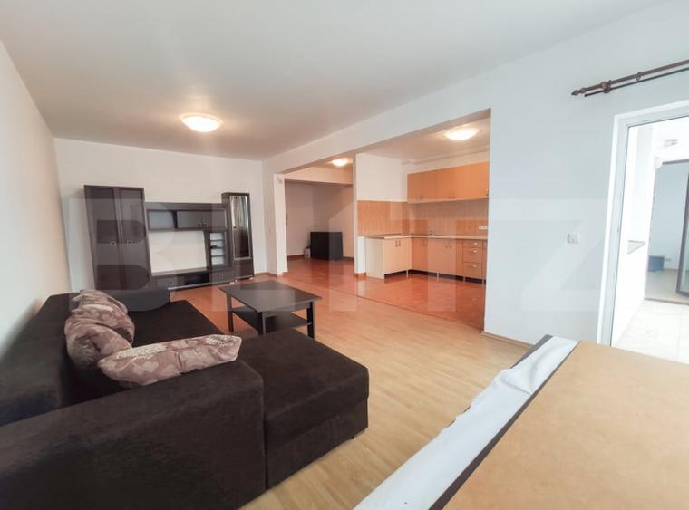Apartament cu 2 camere semidecomandat în Central
