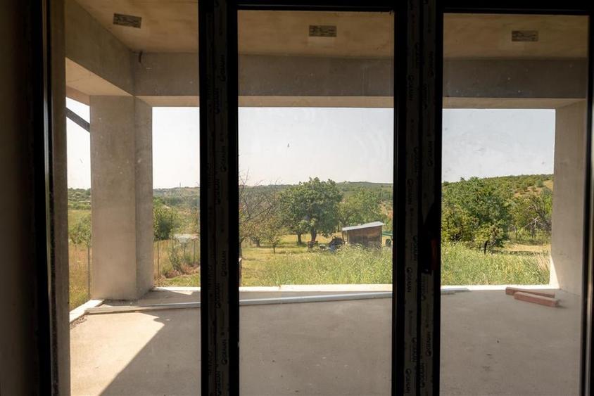 Casa cu living+3 camere cu panorama si teren mare pe Sofiei - 6