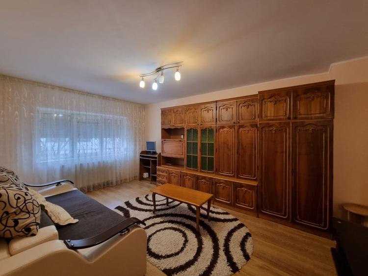 Zona Neagoe Voda- bloc din anul 1989- 2 camere decomandate- etaj 1 - 4