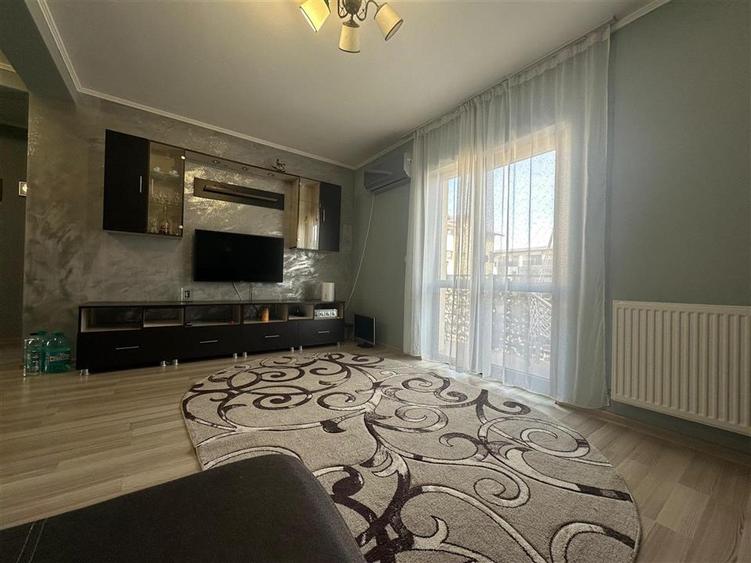 Inchiriere Apartament cu 3 camere Decomandat Mall Moldova cu Loc de Parcare - 2