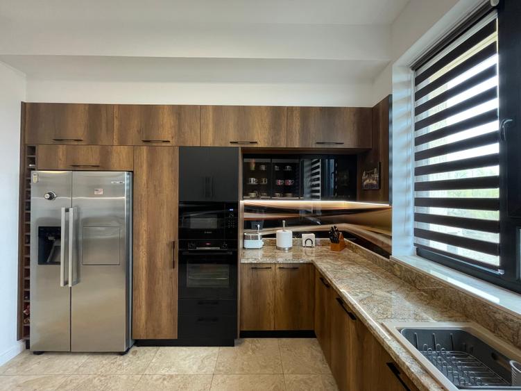 Vanzare VILA la cheie 338 mp  teren 800 mp - pe malul lacului Laguna Verde - 6