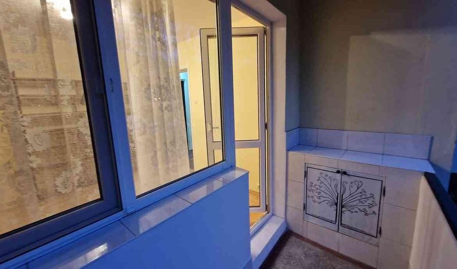 Chirie apartament 3 camere cu 2 balcoane zona Astra str.Neptun - 27