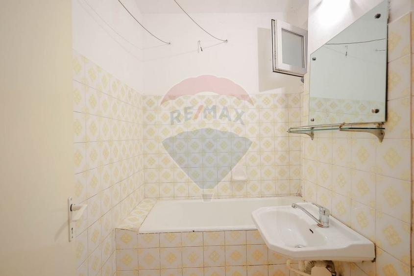 Apartament cu 3 camere de vanzare, in zona Rogerius - 3