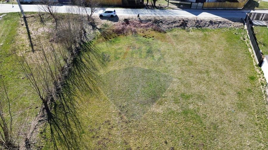 Teren intravilan 1,486mp Zarnesti / Soseaua Branului - 10