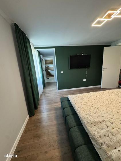 Casă cu 6 camere cu Teren 3226 Mp în Exterior Vest