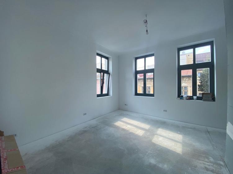 Vila NOUA cu arhitectura Interbelica | Piata Victoriei - 5