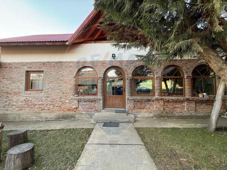 Casa cu teren de vanzare Golesti-Ramnicu Valcea / Manastirea Filimon - 1