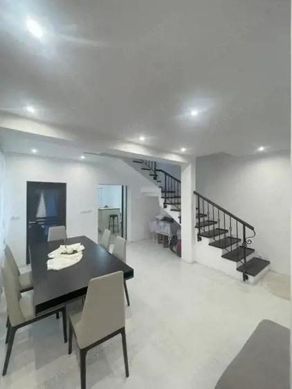 Duplex de vanzare, cu 8 camere, 300 mp, zona centrala - 12