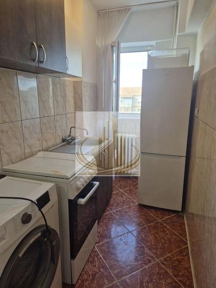 Garsonieră decomandată în Soarelui