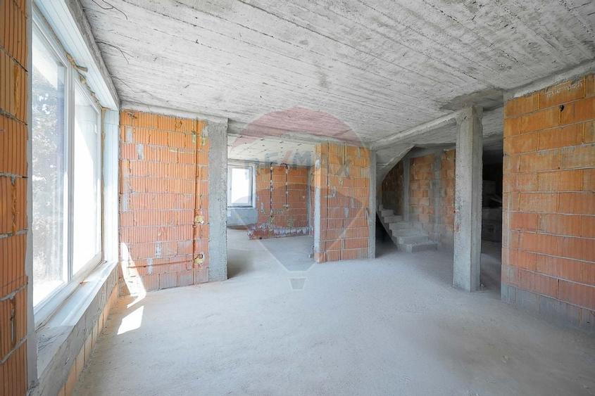 De vânzare casă cu un proiect deosebit, la roșu , Str. Gheorghe Doja - 21