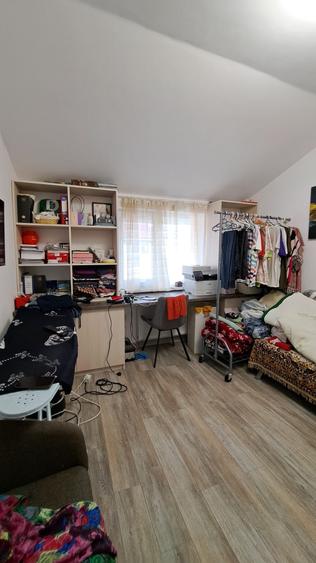 Km 5 Apartament 2 camere decomandat, la Mansarda 48 mp.incalzire pe gaze, liber - 3