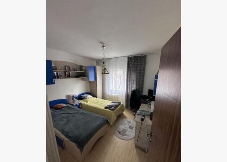 Basarabia Carei Apartament 3 camere - 3