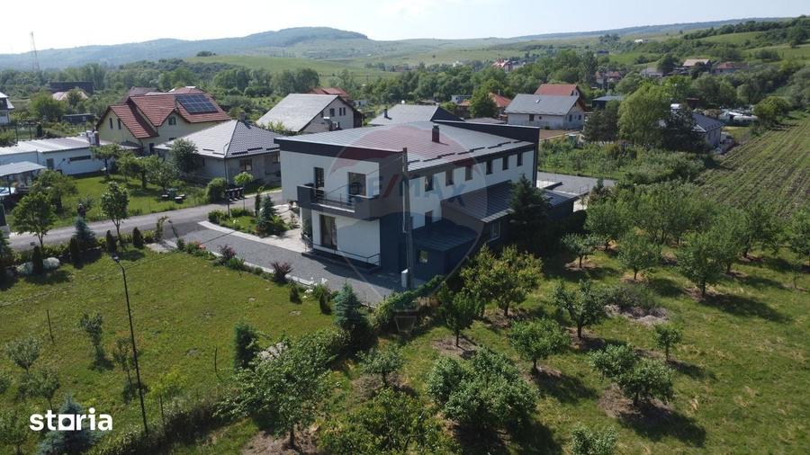 Duplex generos in ansamblu privat 500 MP teren. Radaia, Baciu - 17