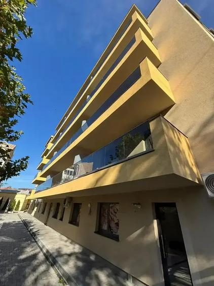 Apartament cu 2 camere semidecomandat, mobilat în Moșilor