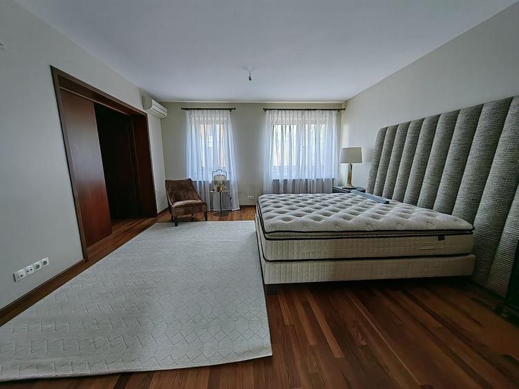 Iancu Nicolae - Vila individuala RENOVATA langa padure - 10