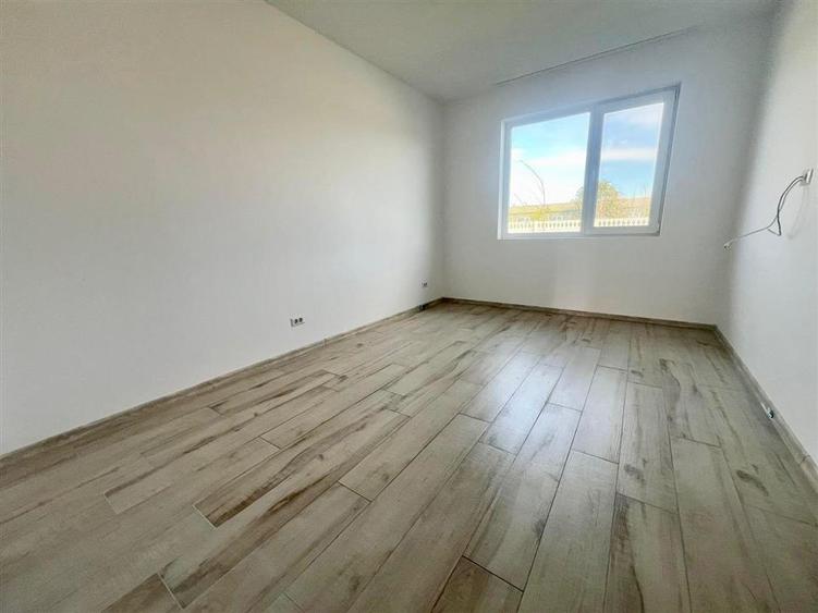 Casa individuala | P+Pod | 3 camere | Panouri solare - 10