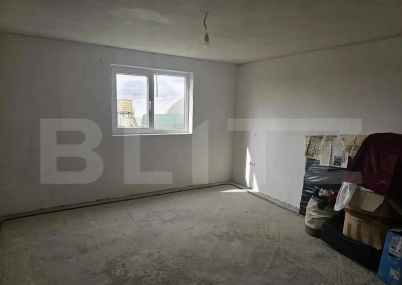 Casa la rosu/semifinisata, P+E, 139 mp utili, 523 mp teren, - 2