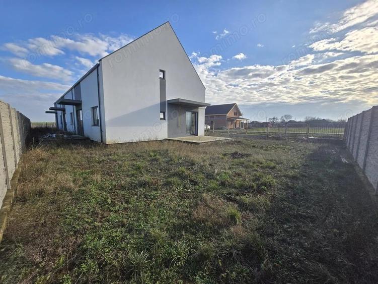 Triplex 3 camere, 2 locuri de parcare, Sananadrei - 5