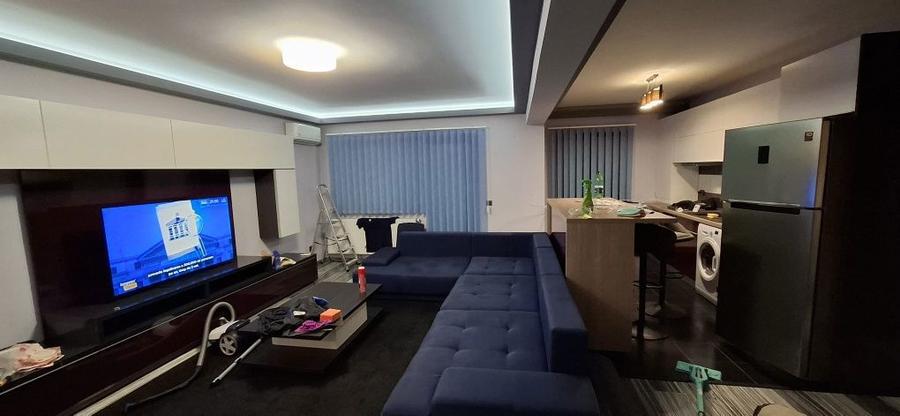 Inchiriez apartament 3 camere - 1