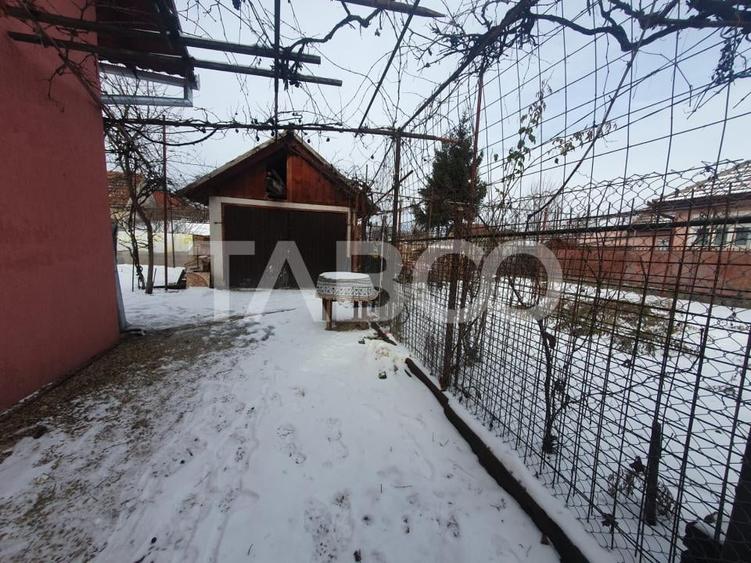 Casa 75 mp utili curte gradina si garaj renovata complet - 4