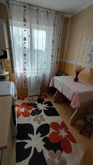 Vind apartament curat mobila noua .nu necesita inbunatatiri - 8