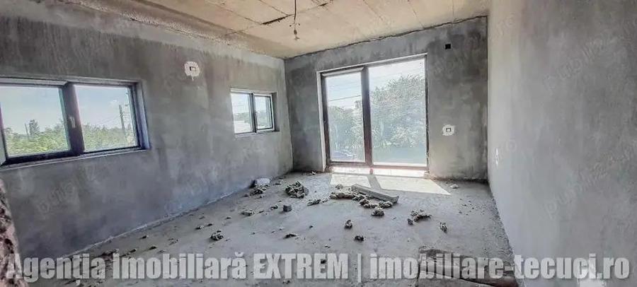 Casa cu 8 camere ?i 800 mp curte, la ro?u, in Tecuci - 5