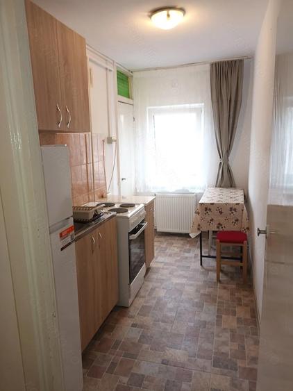 Proprietar, ofer spre inchiriere apartament cu 1 camera in zona Bucovina pizzeria Giovanna, 250 eur - 1