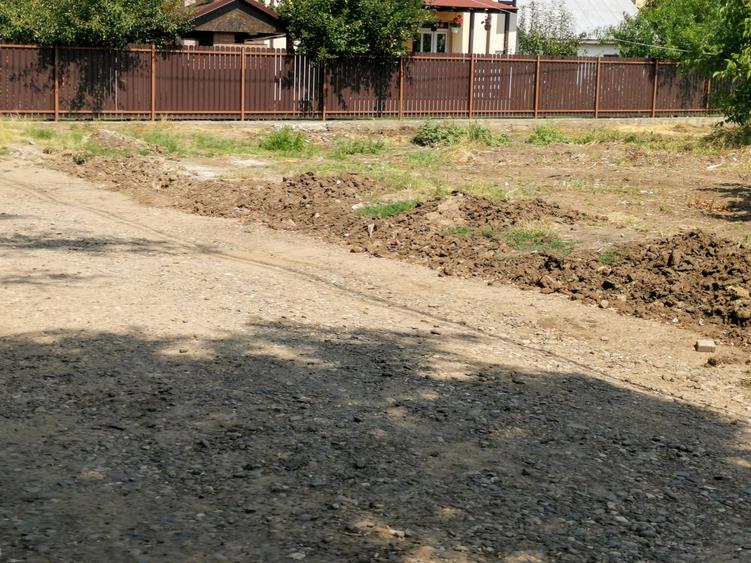 C.U.G. , loturi de 700/730/770 mp ,Mega image CUG la 300 Mde locatie,FULL - 2